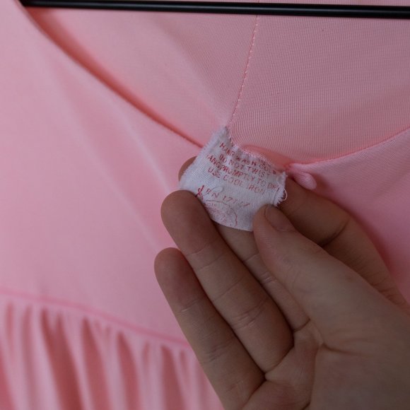 Vintage Pink Nightgown and Robe Set - Picture 11 of 11